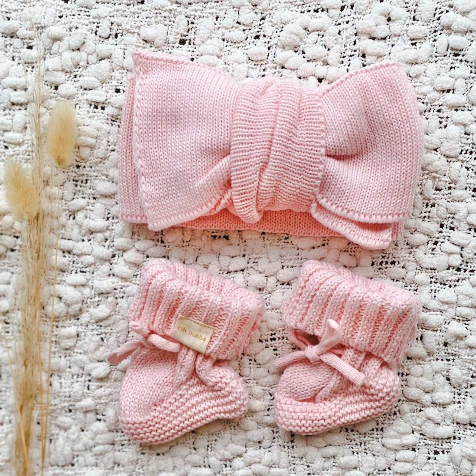 Pink knit booties and headband set. Baby Knit booties. Newborn booties