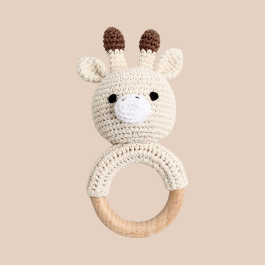 Baby giraffe crochet rattle. Baby Shower gift. Newborn gift. Baby toys