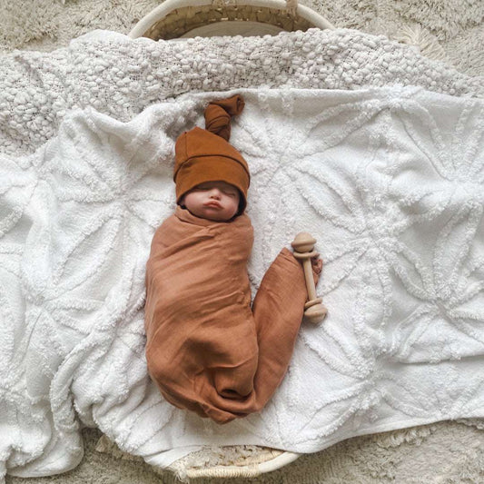 Rust baby swaddle. Baby blanket. Muslin wrap. Baby blanket. Newborn swaddle