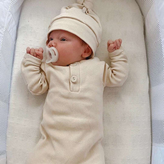 Baby onesie and beanie set. Baby romper. Organic cotton romper set. Baby gift.Newborn baby clothing