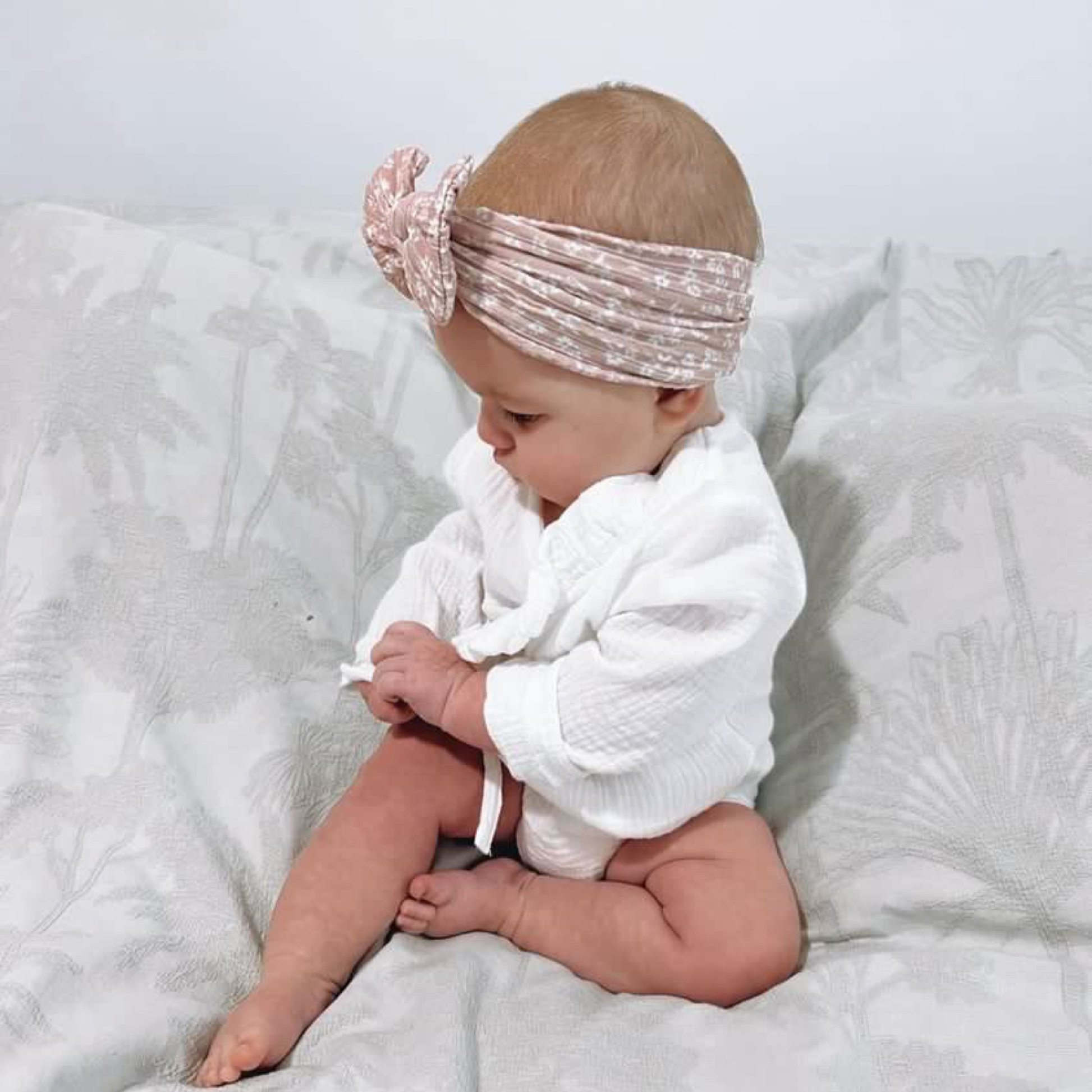 Floral tan baby cable knit headband. Newborn baby bow headband